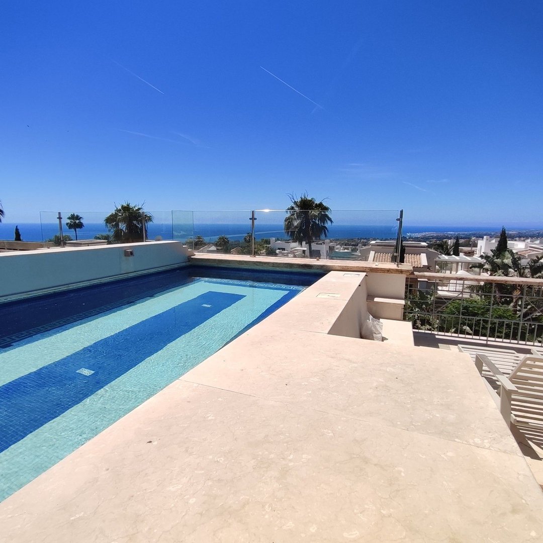 4 Bed Townhouse in Sierra Blanca in Sierra Blanca, Townhouse