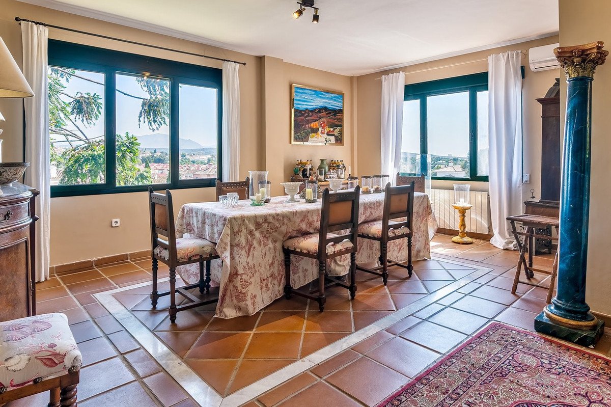 5 Bed Detached Villa in Sotogrande in Sotogrande, Detached Villa