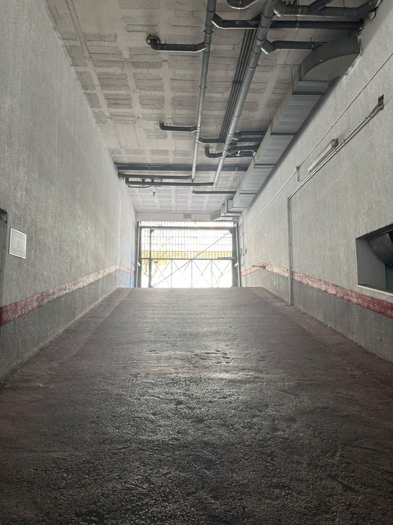 Garage in Teatinos i Teatinos — Garage