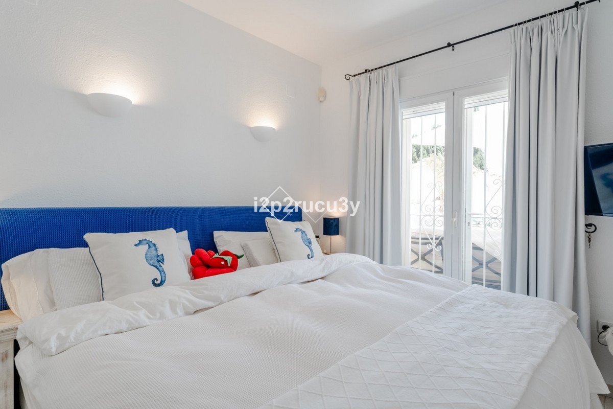 3 Bed Detached Villa in Cumbre del Sol in Cumbre del Sol, Detached Villa