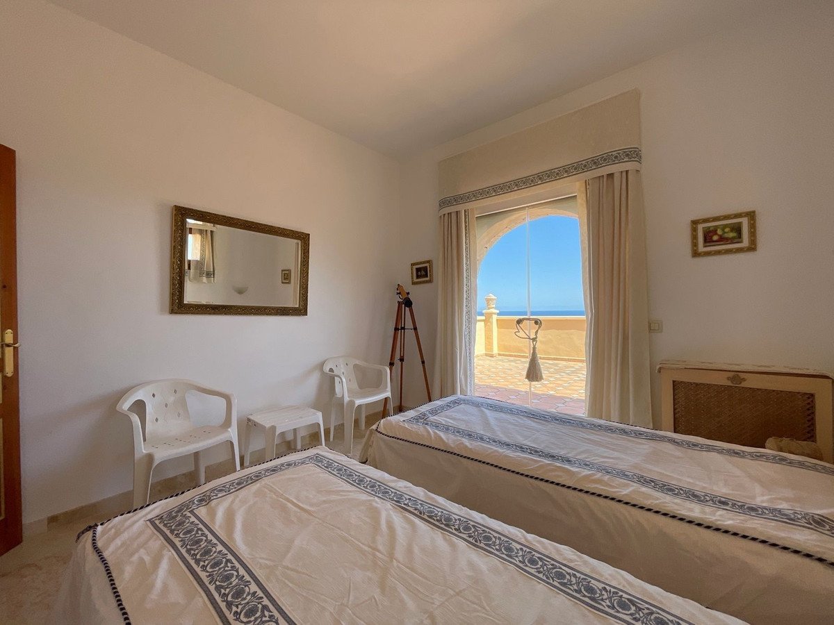 4 Bed Fritliggende villa in Moraira