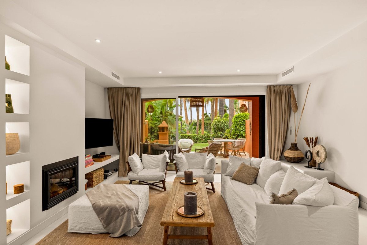 4 Bed Townhouse in The Golden Mile in The Golden Mile — Townhouse