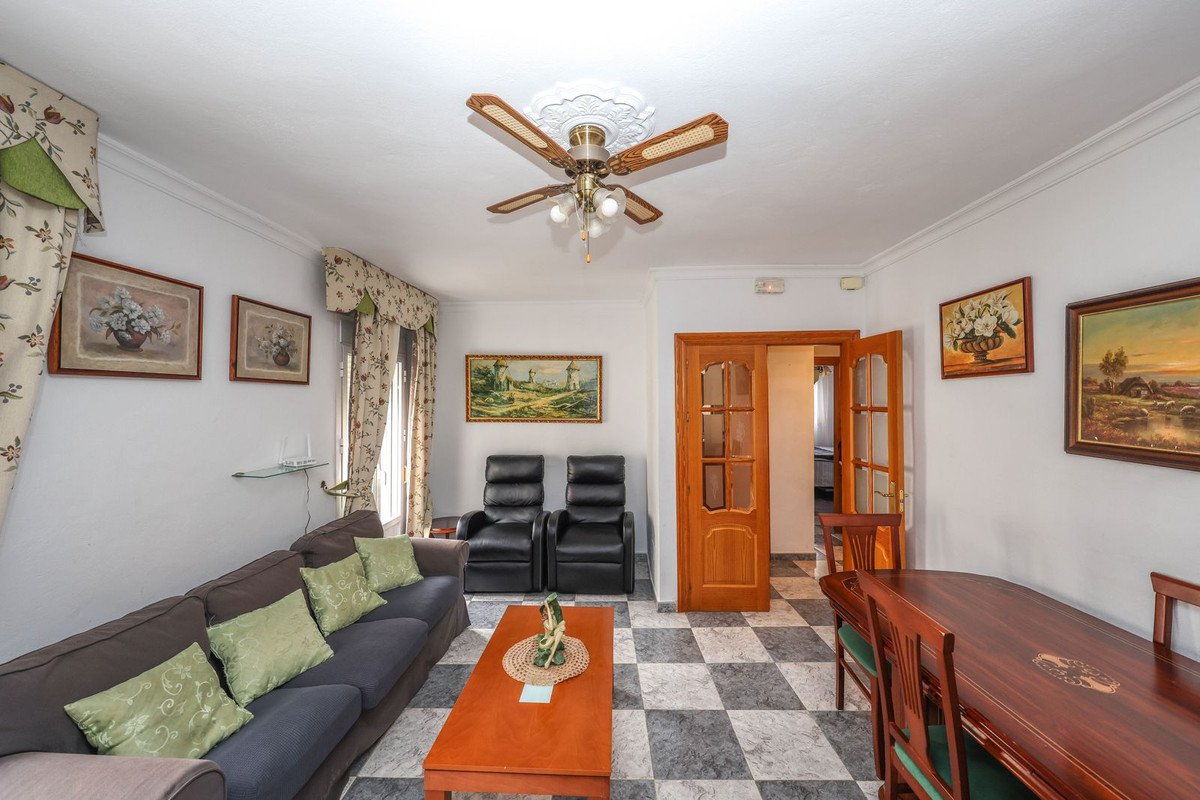 4 Bed Radový dom in Tolox