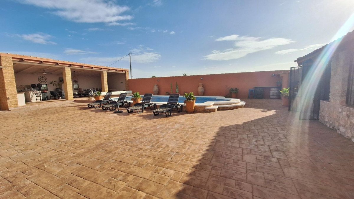 6 Bed Bungalow in Fuente Alamo de Murcia in Fuente Alamo de Murcia, 
