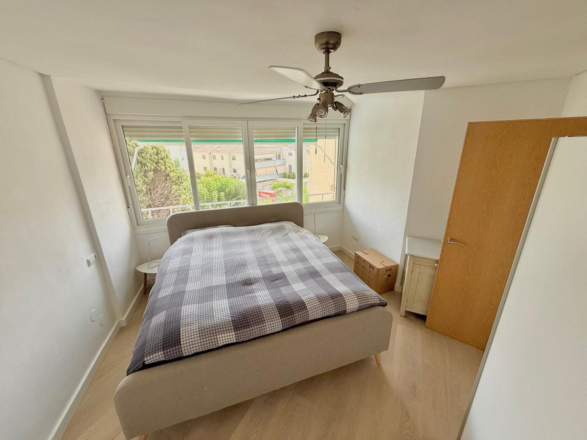 2 Bed Middle Floor Apartment in Torreblanca à Torreblanca — Appartement