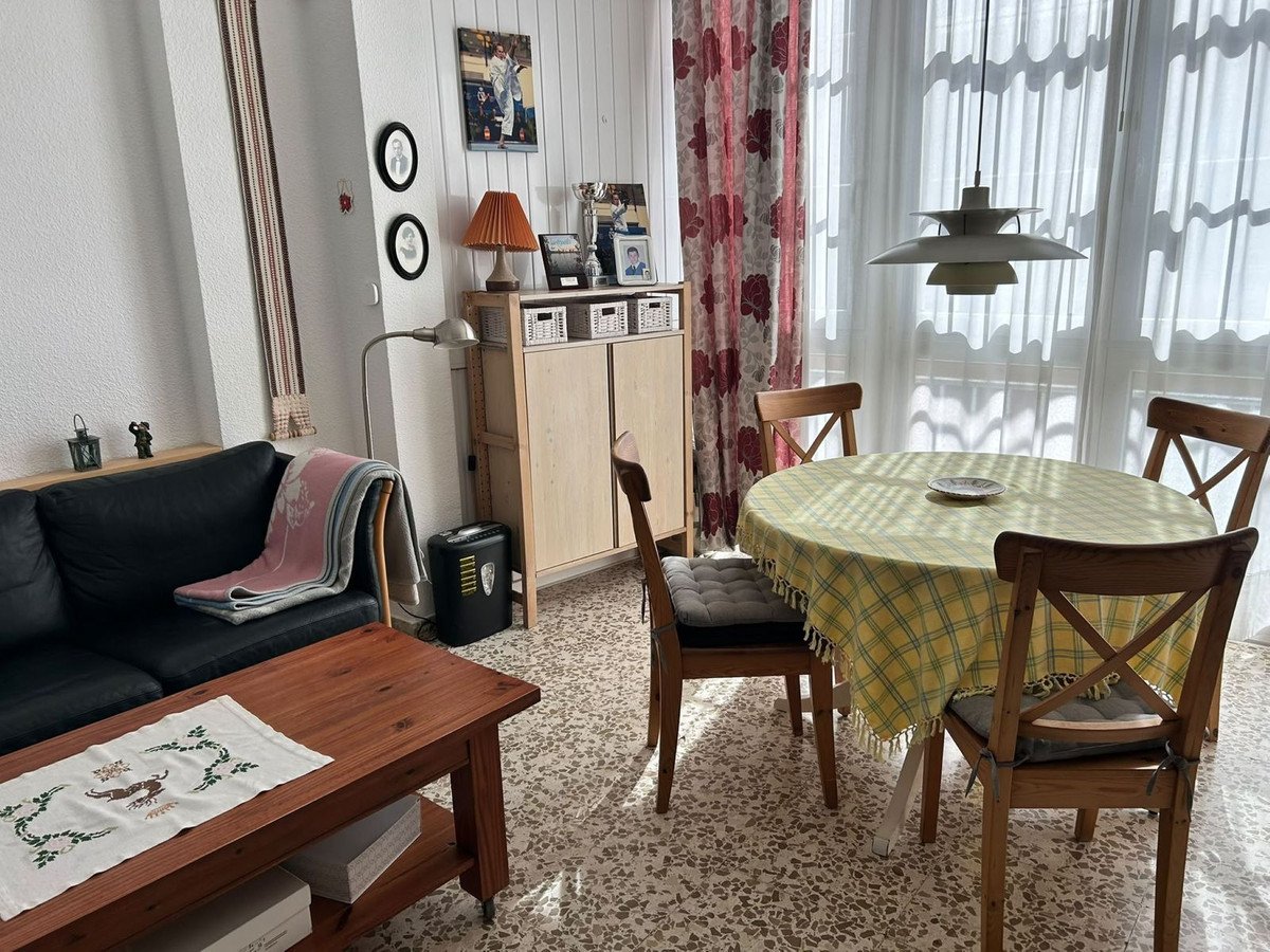 1 Bed Mellemste etage lejlighed in Torremolinos i Torremolinos, 