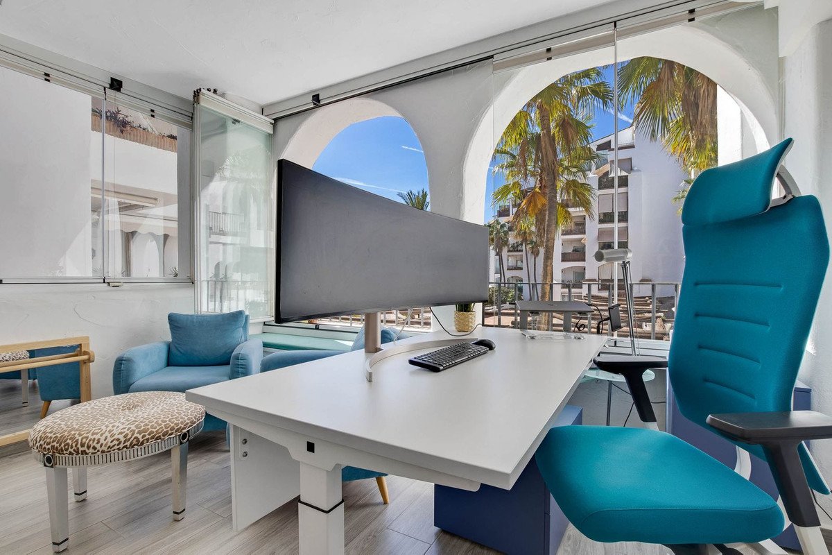 2 Bed شقة في الطابق الأوسط in Torremolinos في Torremolinos, Apartment