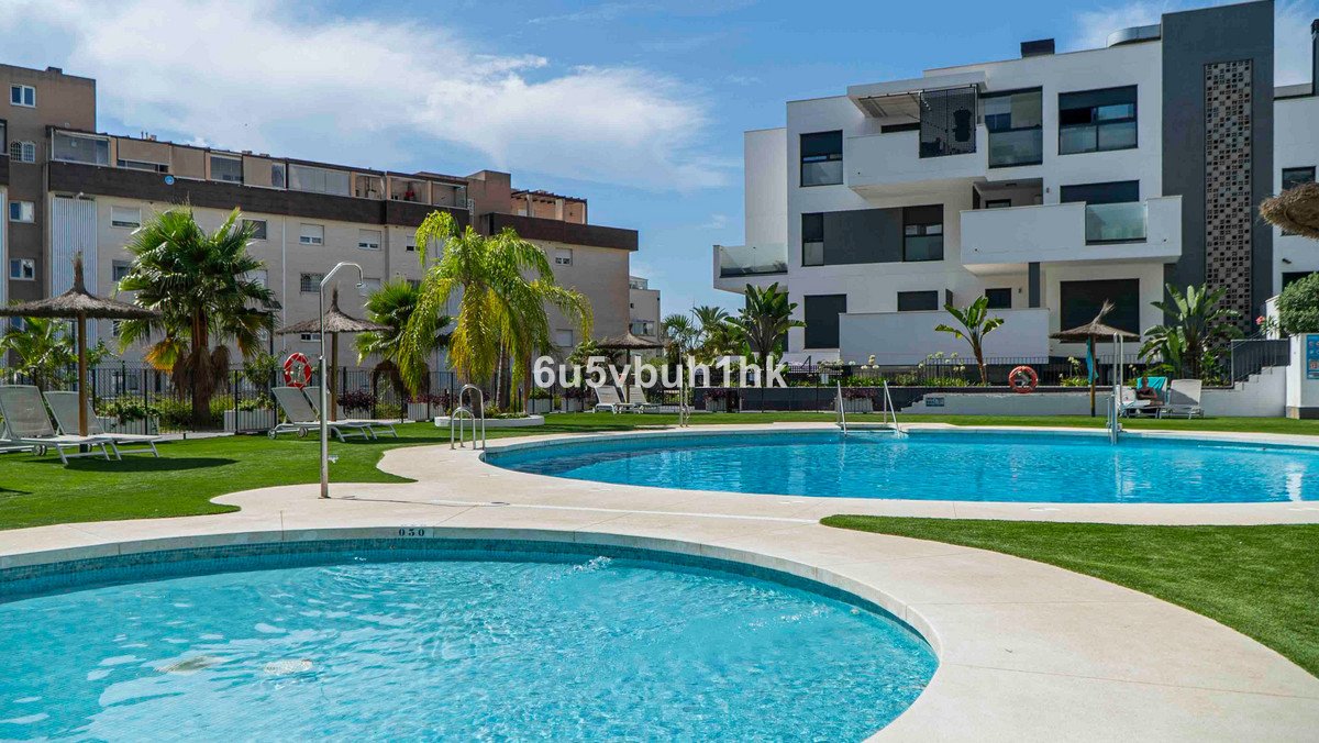3 Bed شقة في الطابق الأرضي in Torremolinos في Torremolinos, شقة