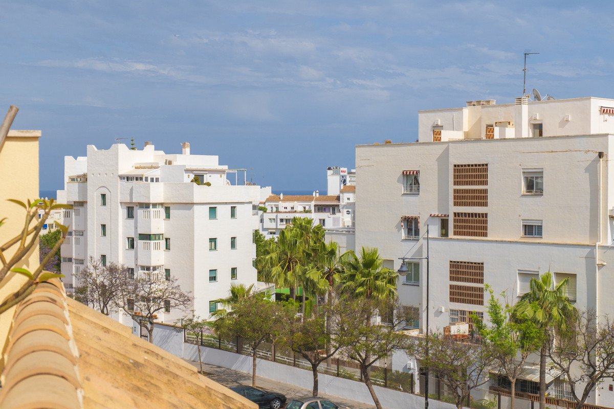 3 Bed بيت مدينة in Torremolinos في Torremolinos, 