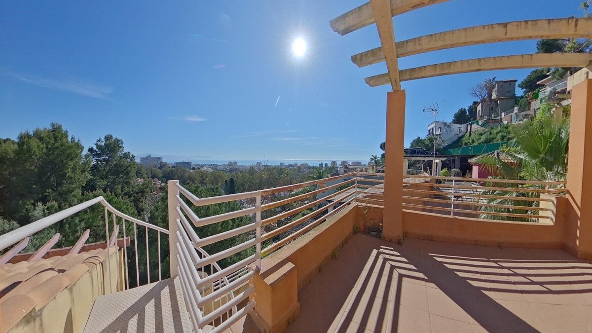 4 Bed Vrijstaande Villa in Torremolinos in Torremolinos, Vrijstaande Villa
