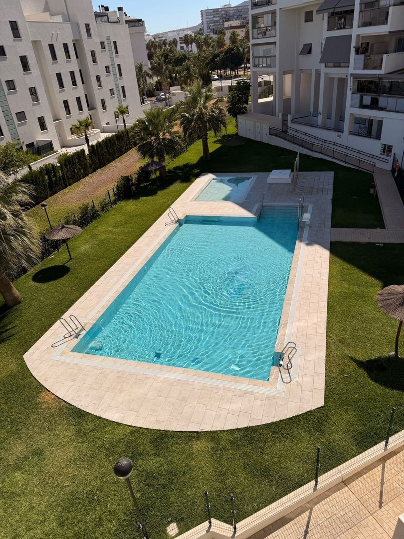 3 Bed Middle Floor Apartment in Los Alamos in Los Alamos, Apartment