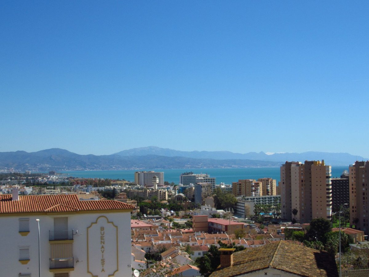 2 Bed Middle Floor Apartment in Torremolinos Centro in Torremolinos Centro, Apartment