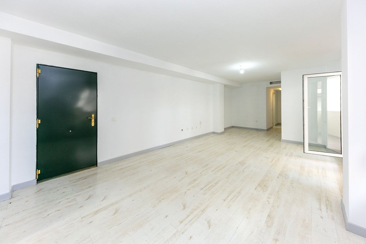 3 Bed Middle Floor Apartment in Torrequebrada σε Torrequebrada — 