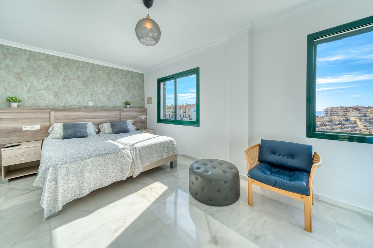 4 Bed Penthouse in Torrequebrada في Torrequebrada — بنتهاوس