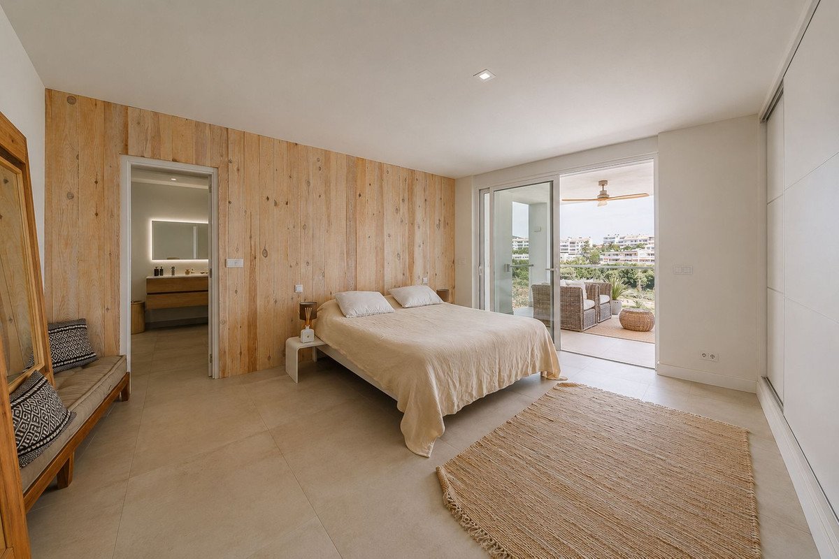 5 Bed Detached Villa in Torrequebrada in Torrequebrada — Detached Villa