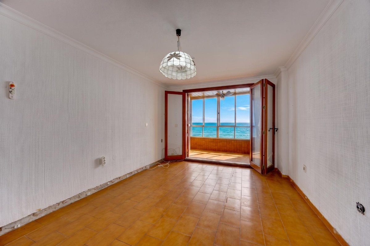 1 Bed Middle Floor Apartment in Torrevieja in Torrevieja, Apartment
