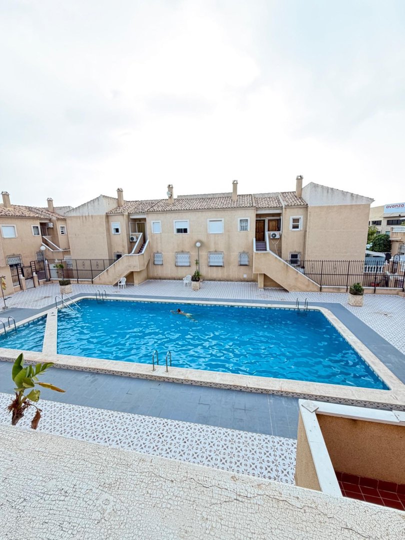 2 Bed Middle Floor Apartment in Torrevieja in Torrevieja, Apartment