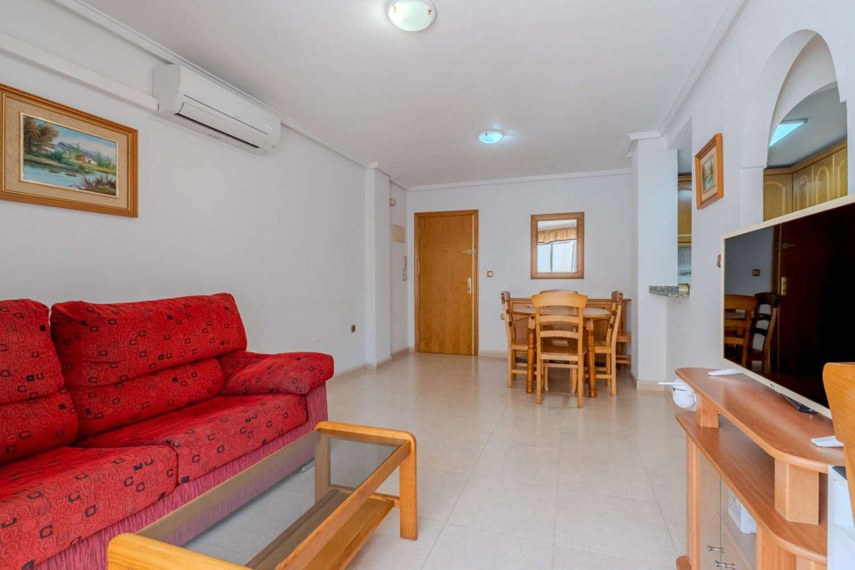 2 Bed Ground Floor Apartment in Torrevieja in Torrevieja, Apartment