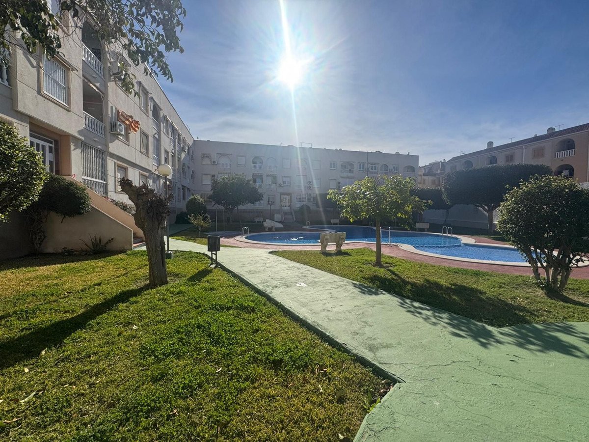 2 Bed Ground Floor Apartment in Torrevieja in Torrevieja, Apartment