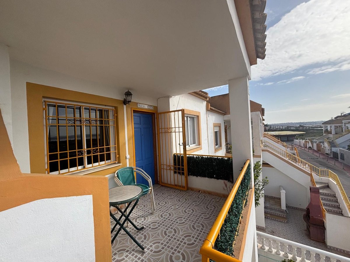 2 Bed Top Floor Apartment in Torrevieja in Torrevieja, Apartment