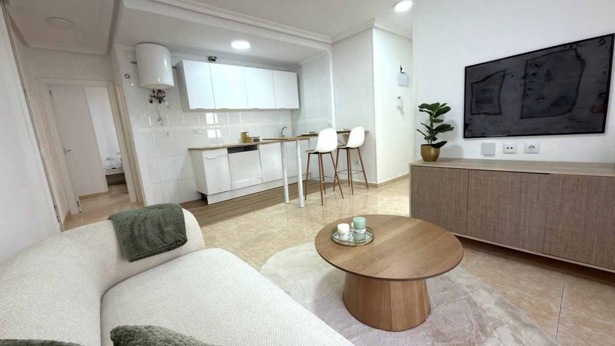 2 Bed Ground Floor Apartment in Torrevieja in Torrevieja, Apartment
