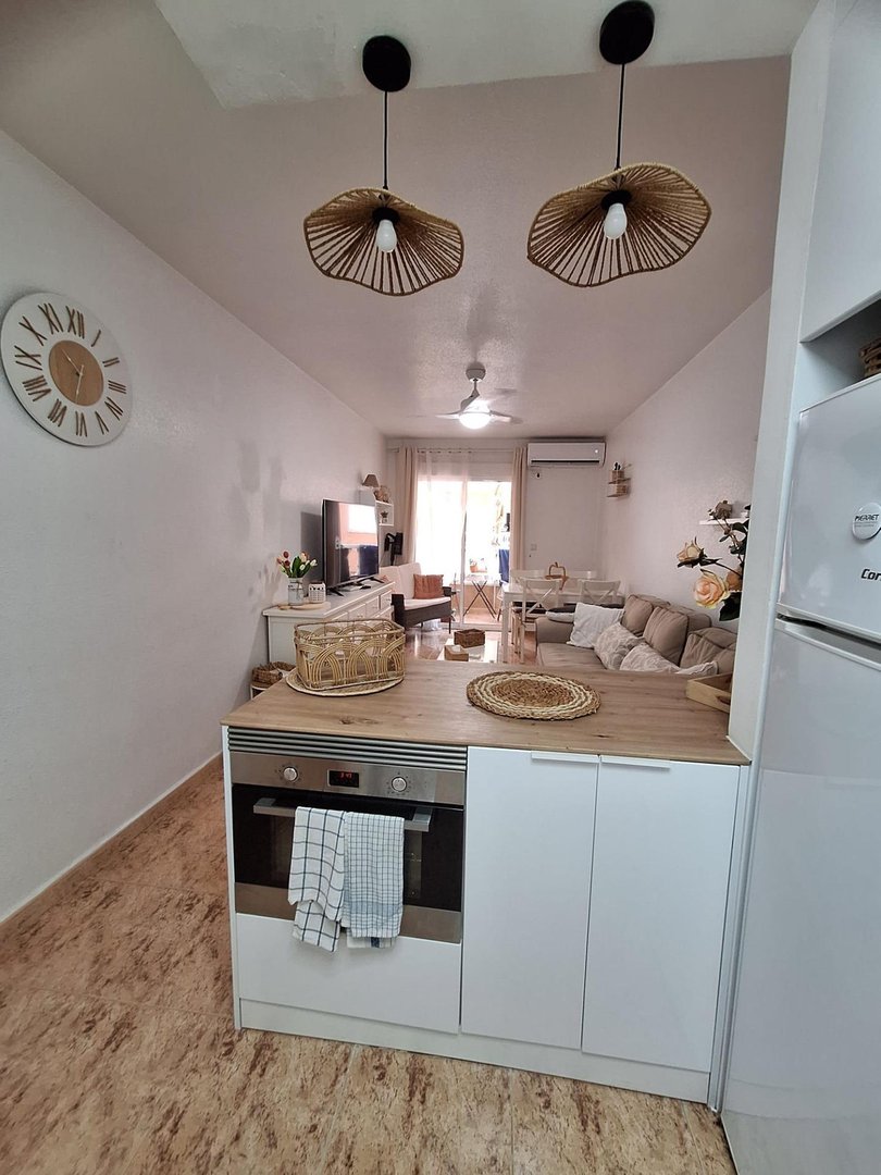 2 Bed Middle Floor Apartment in Torrevieja in Torrevieja, Apartment