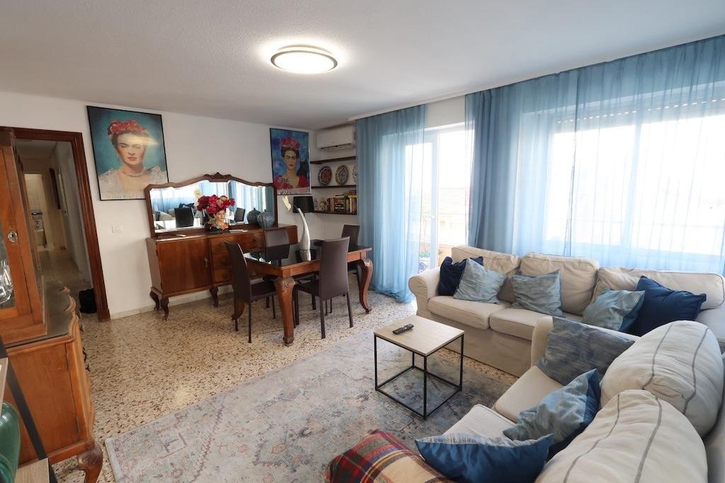 3 Bed Middle Floor Apartment in Torrevieja in Torrevieja, Apartment