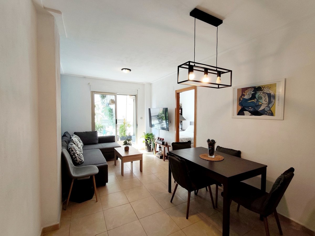 3 Bed Middle Floor Apartment in Torrevieja in Torrevieja, Apartment