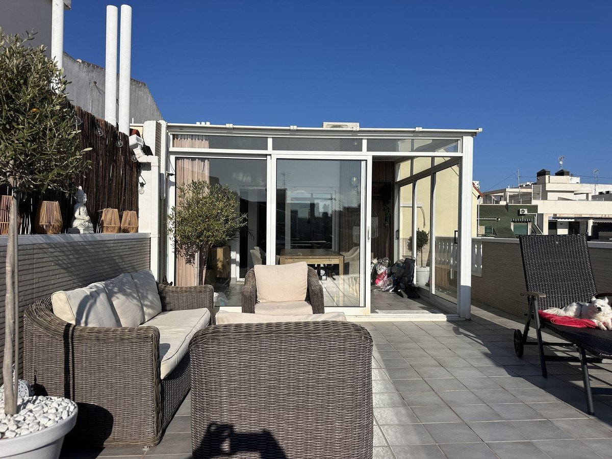 3 Bed Top Floor Apartment in Torrevieja in Torrevieja, Apartment