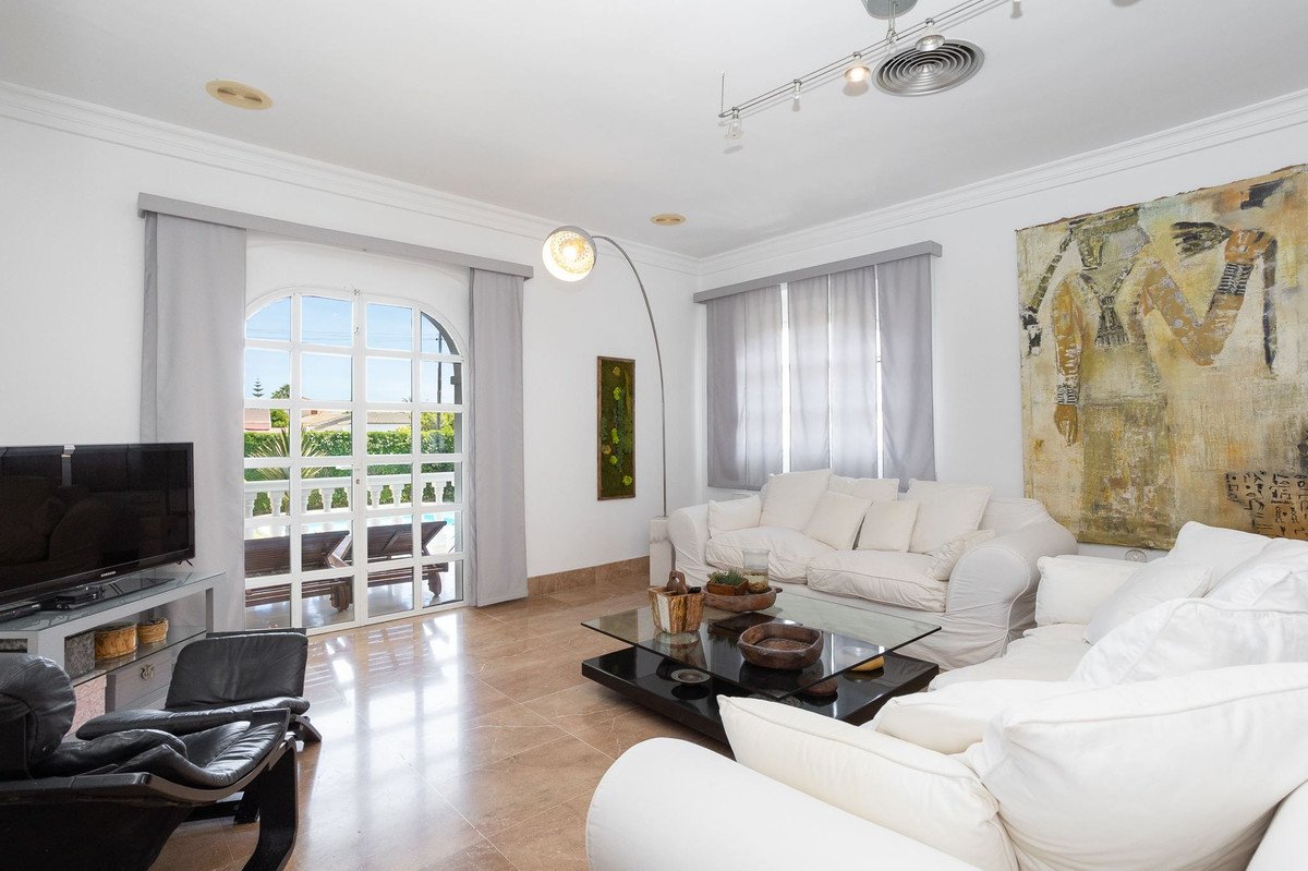 4 Bed Villa independiente in Torrevieja en Torrevieja, Villa Independiente