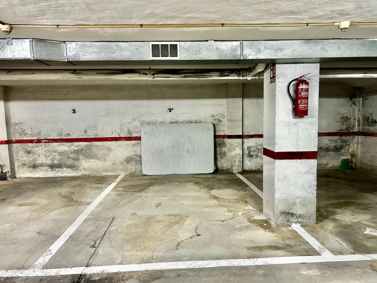 Garage in Torrevieja in Torrevieja — Garage