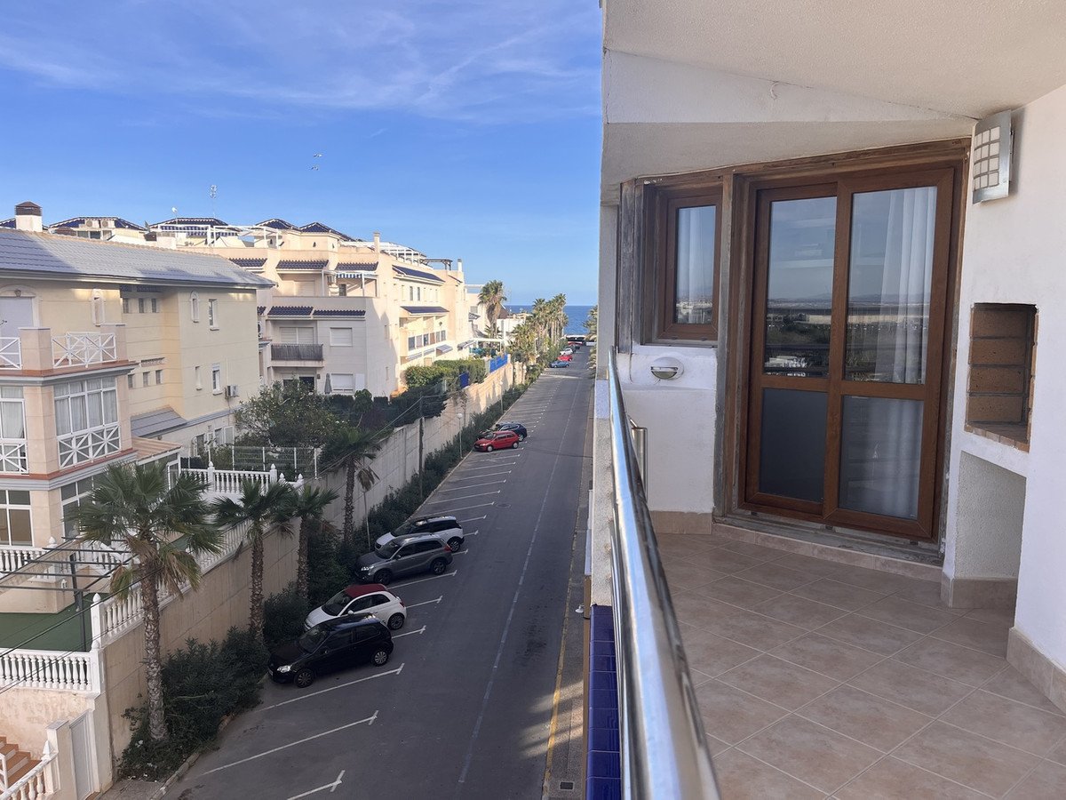 1 Bed 중간층 아파트 in Torrevieja 위치 Torrevieja, 