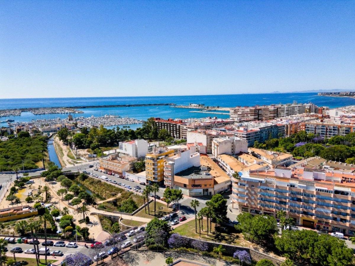 2 Bed Tussenverdieping Appartement in Torrevieja in Torrevieja, appartement