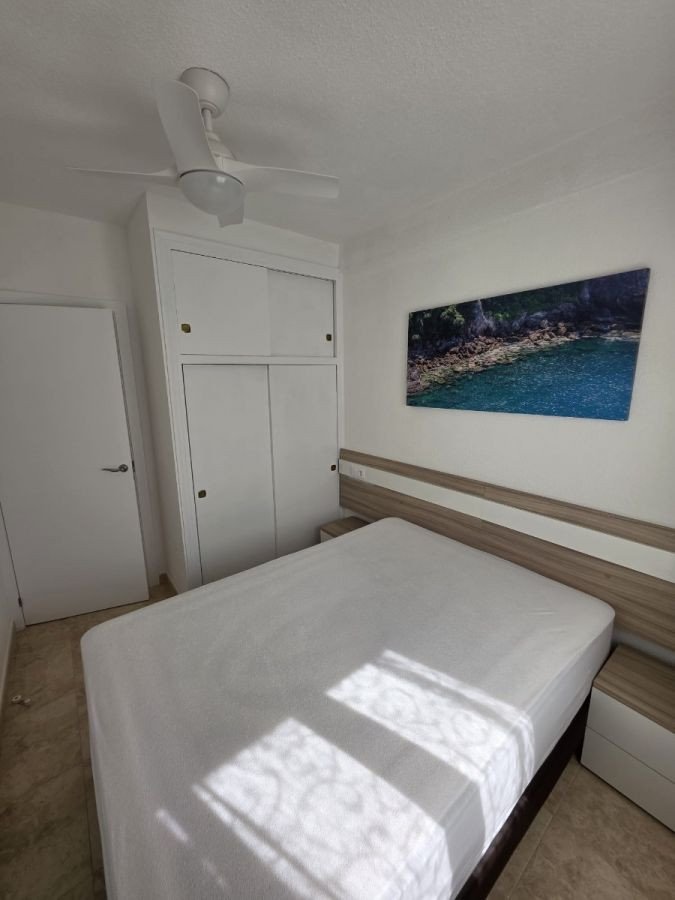 2 Bed شقة في الطابق الأوسط in Torrevieja في Torrevieja, شقة