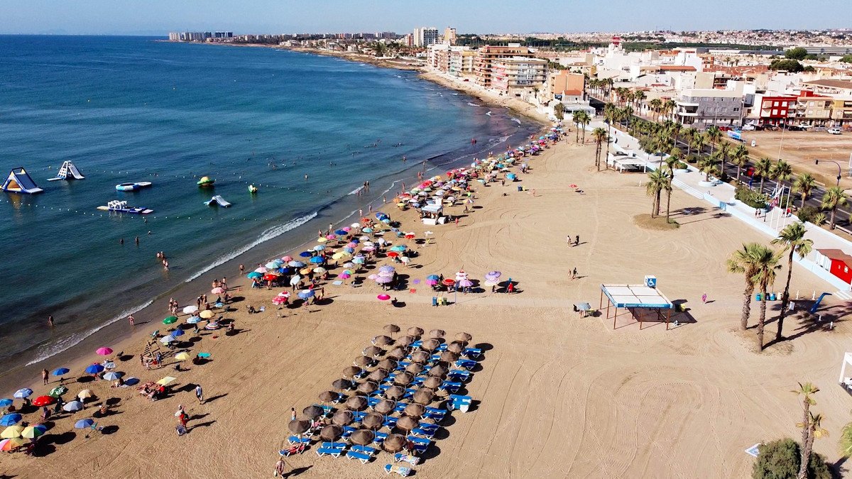 2 Bed Middle Floor Apartment in Torrevieja in Torrevieja — Apartment