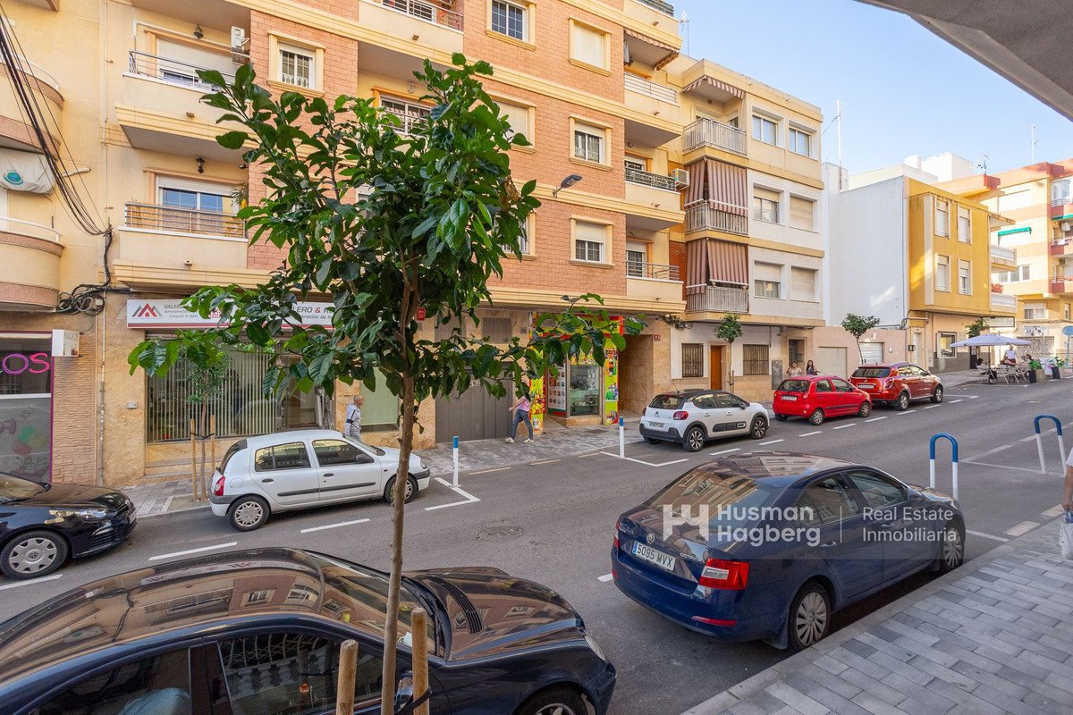 2 Bed Byt ve středním patře in Torrevieja