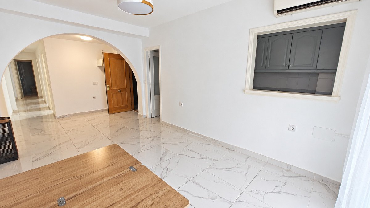 3 Bed Middle Floor Apartment in Torrevieja
