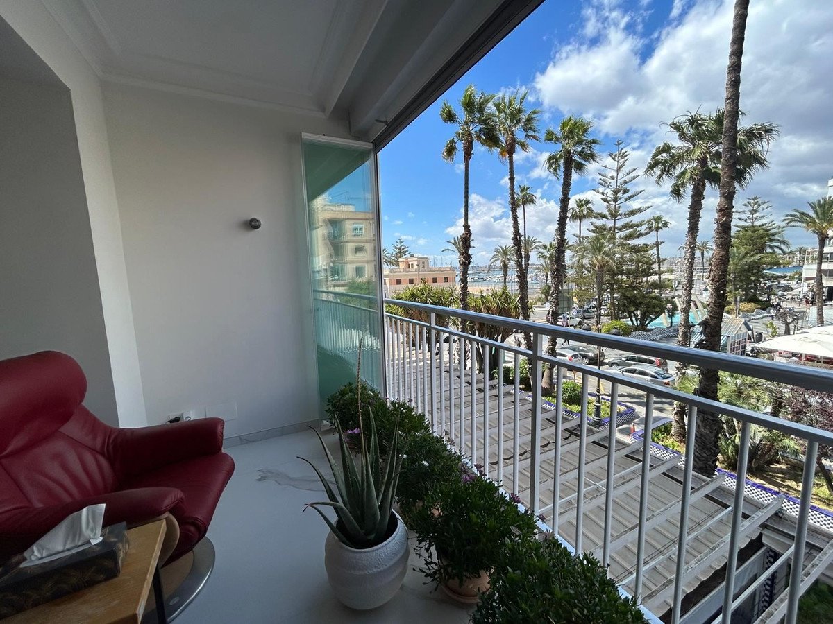 3 Bed Apartemen lantai tengah in Torrevieja di Torrevieja, Apartemen