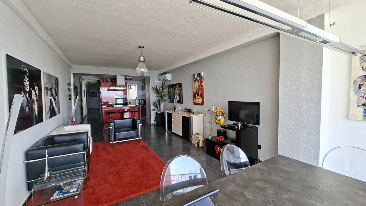 3 Bed Middle Floor Apartment in Torrevieja in Torrevieja — Apartment