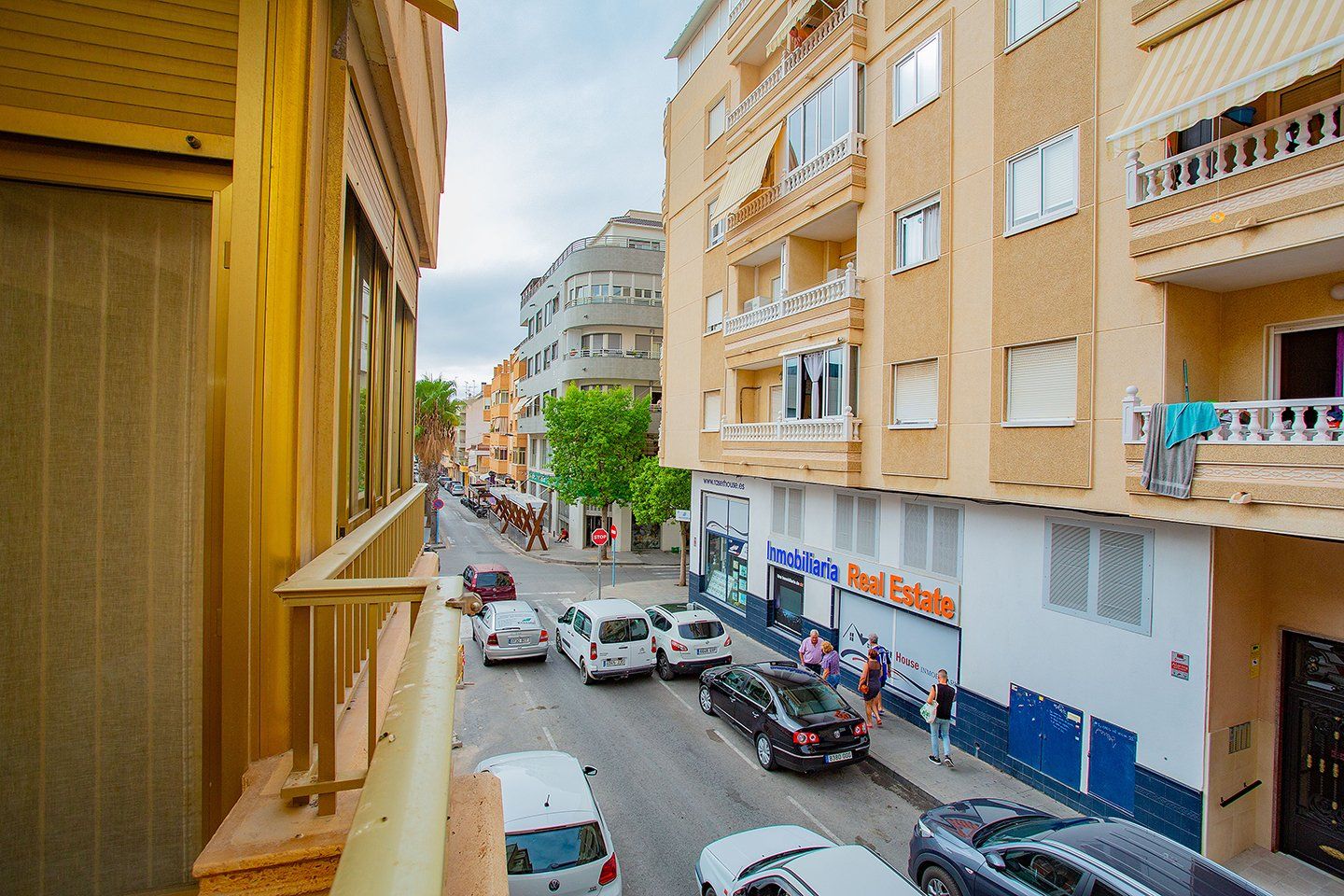 4 Bed Vidurinio aukšto butas in Torrevieja Vietovėje Torrevieja, Butas