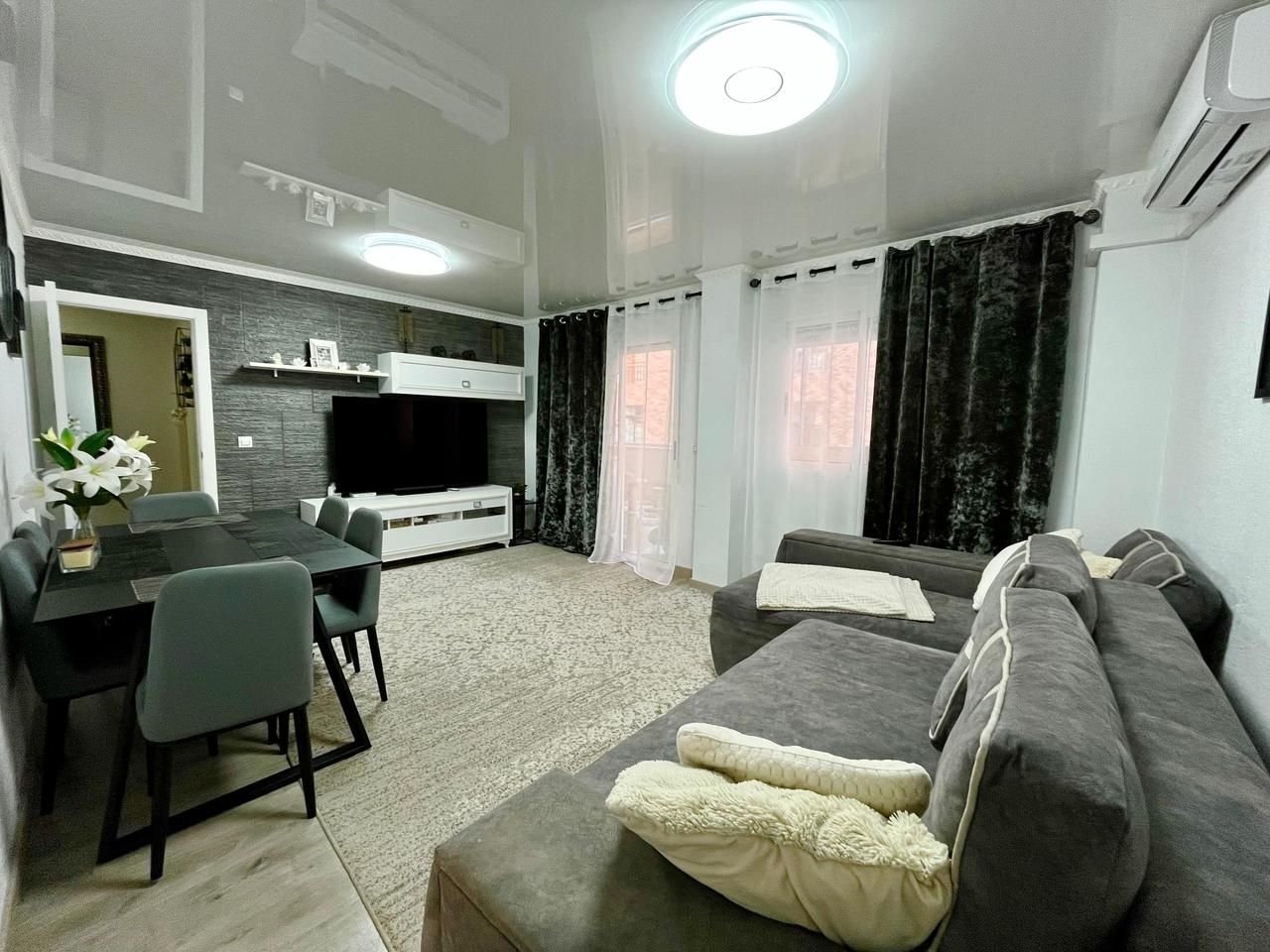 32 photo