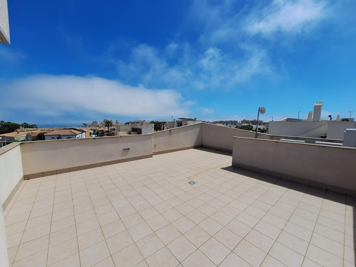 2 Bed Detached Villa in Torrevieja in Torrevieja, Detached Villa