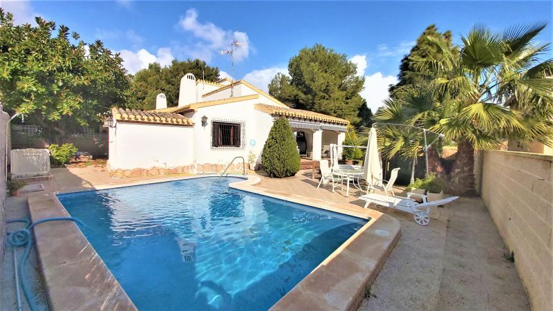 4 Bed Vrijstaande Villa in Torrevieja in Torrevieja, Vrijstaande Villa