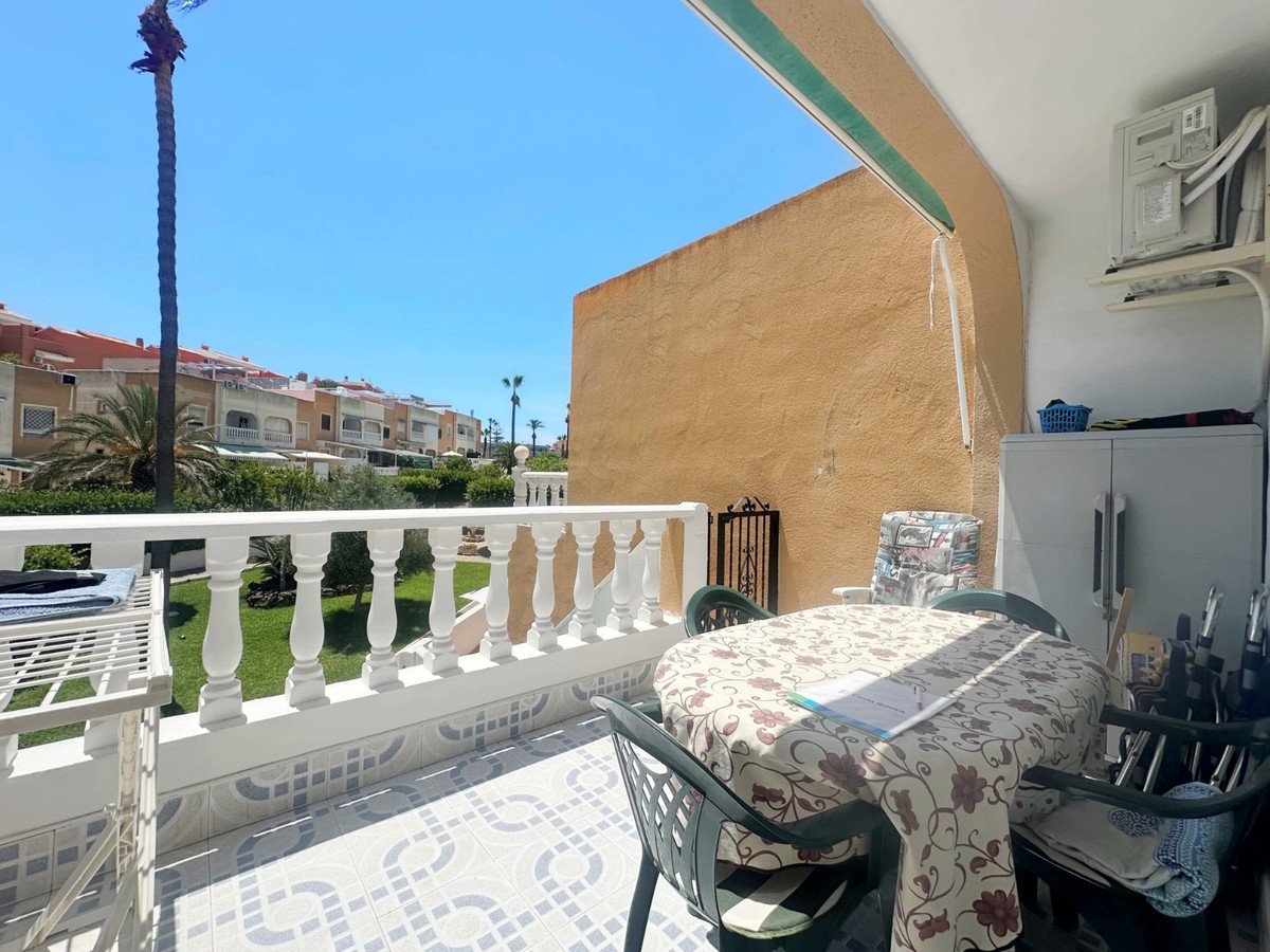 1 Bed Bungalow in La Mata in La Mata, Bungalow