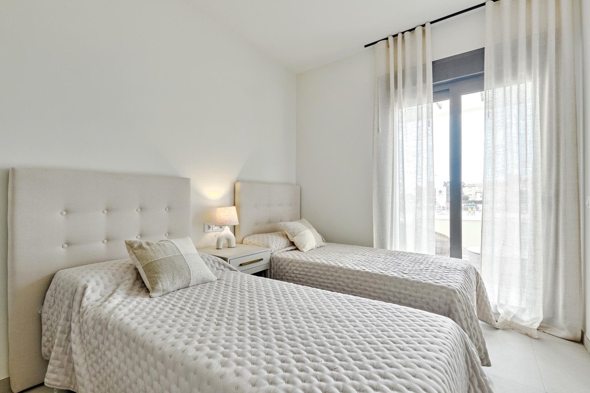 2 Bed New Development in Torrevieja في Torrevieja, New Development