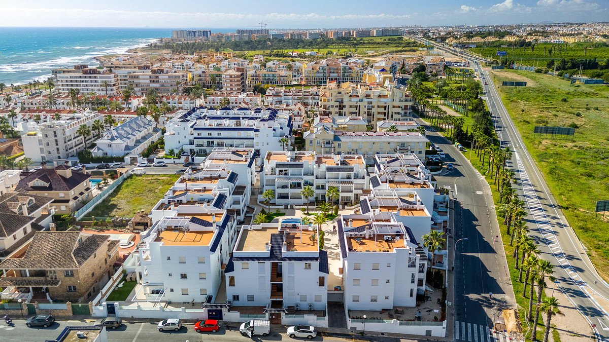 2 Bed Penthouse in La Veleta in La Veleta, Penthouse