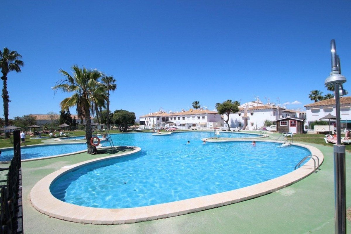 1 Bed Bungalow in Torrevieja in Torrevieja, Bungalow