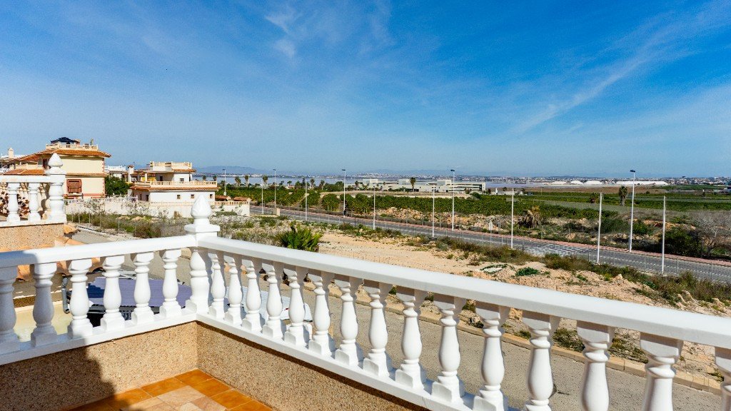 2 Bed فيلا مستقلة in Los Altos في Los Altos, فيلا مستقلة