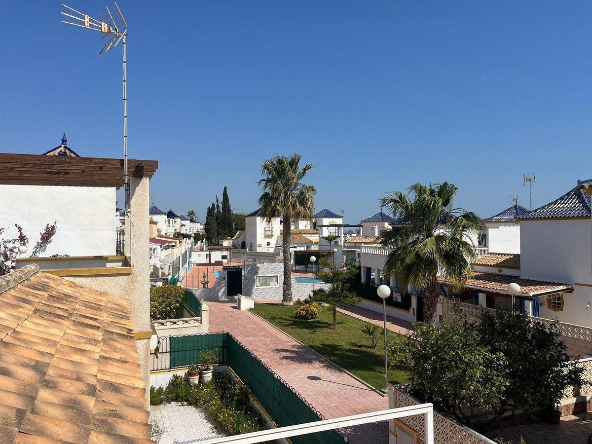 2 Bed Detached Villa in Los Altos in Los Altos, Detached Villa