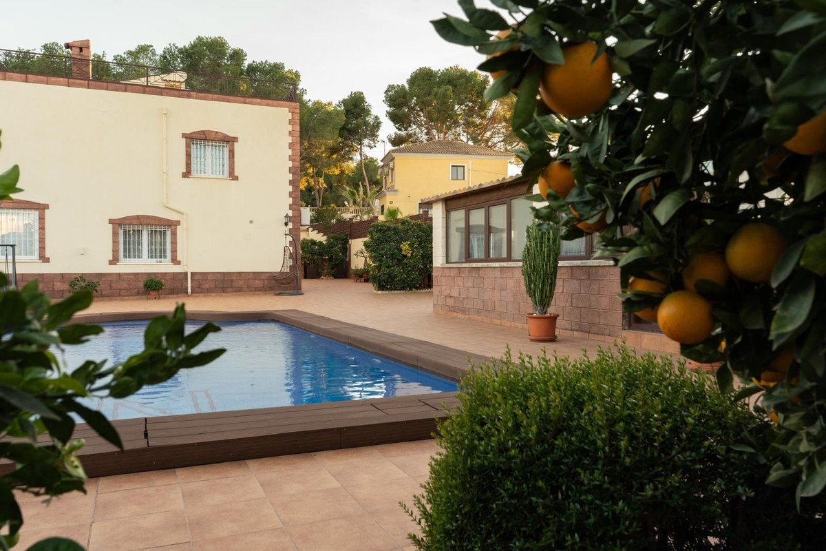 7 Bed فيلا مستقلة in Los Altos في Los Altos, 